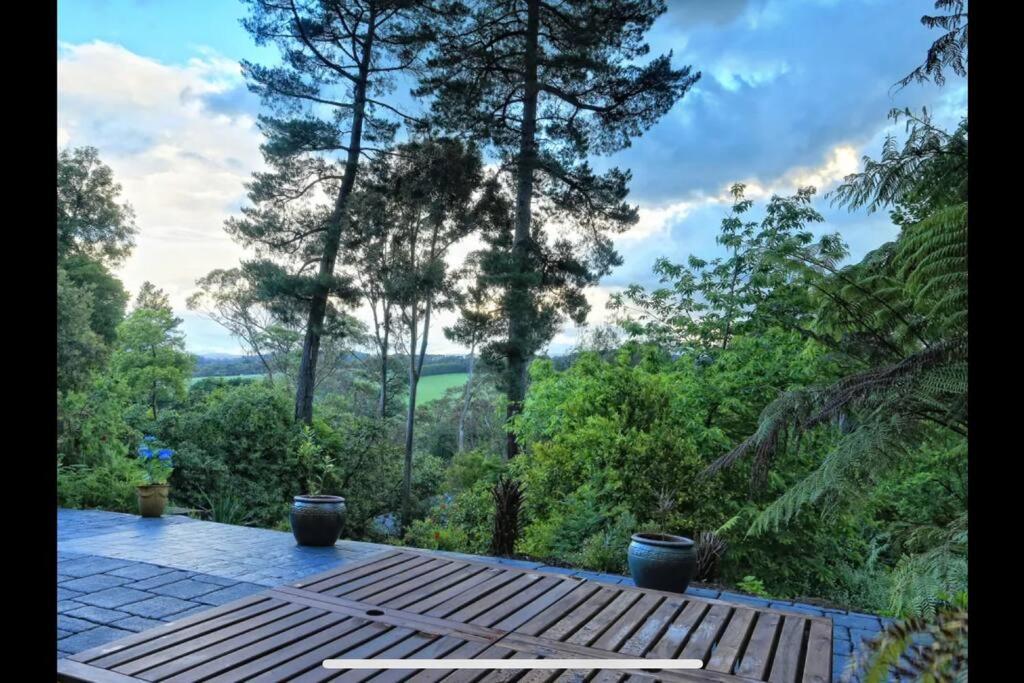 Апартаменты Tree Top Retreat Эмералд Экстерьер фото